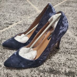 Stunning Michael Antonio Velvet Heels - 7